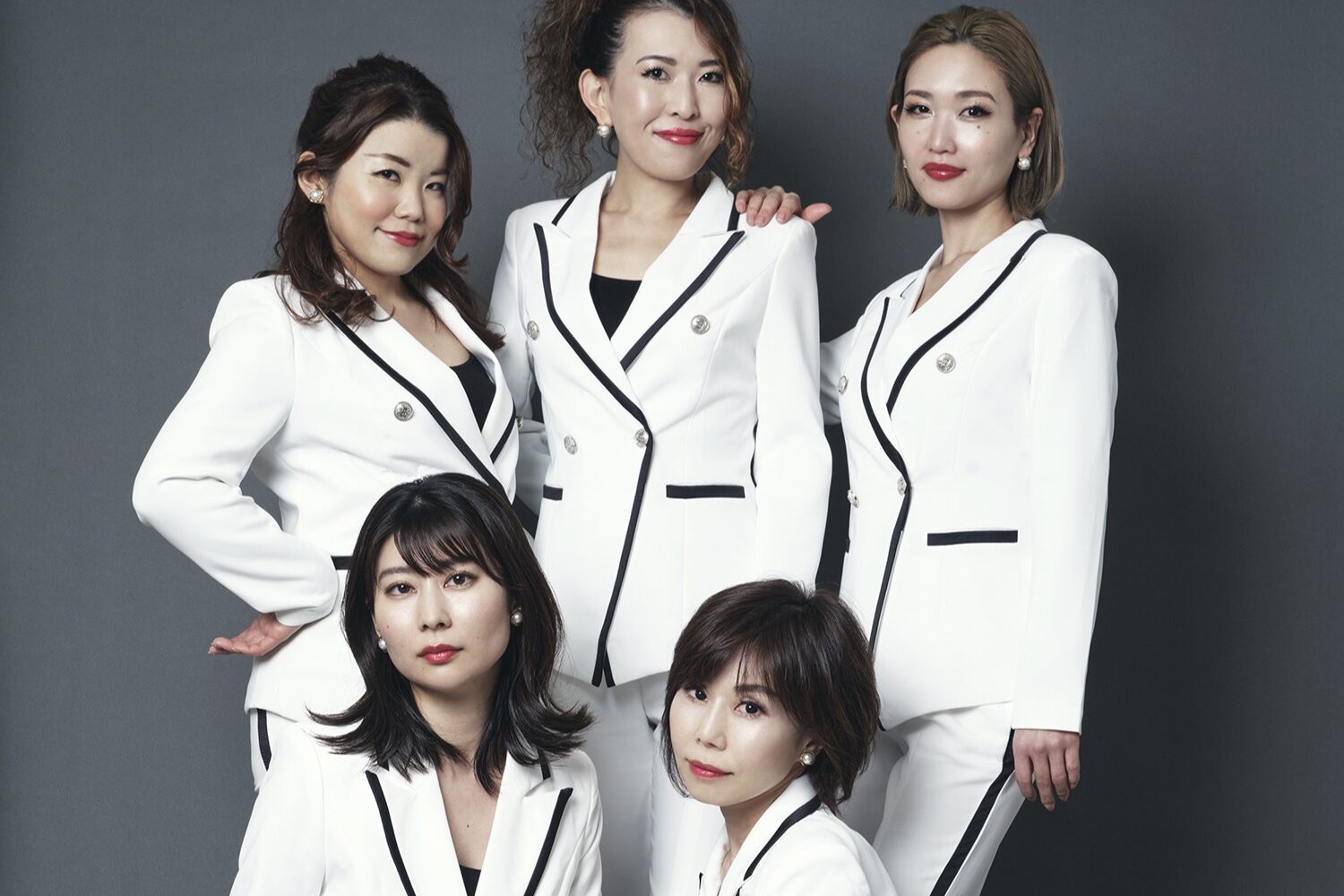 ディスコナイトから式典での国歌斉唱まで魅せるボーカルパフォーマンス「The Yokohama Sisters」