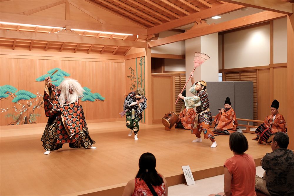 Traditional Kagura performance at Yokohama Noh Theater