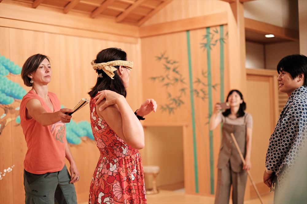 Receiving instruction from a Kagura performer