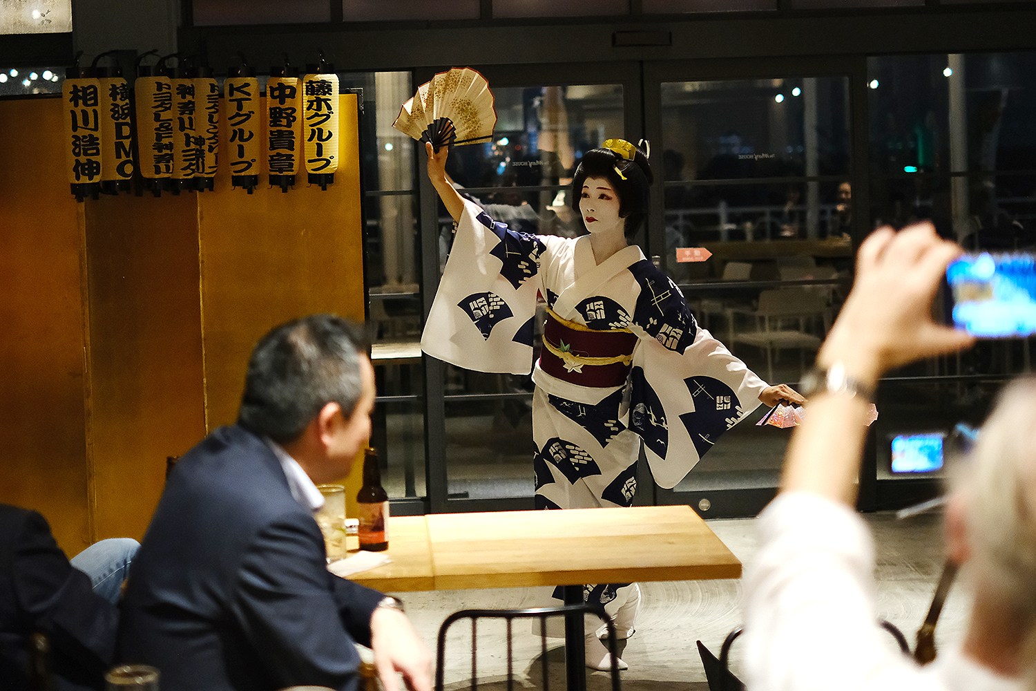 横浜芸者の伝統舞踊